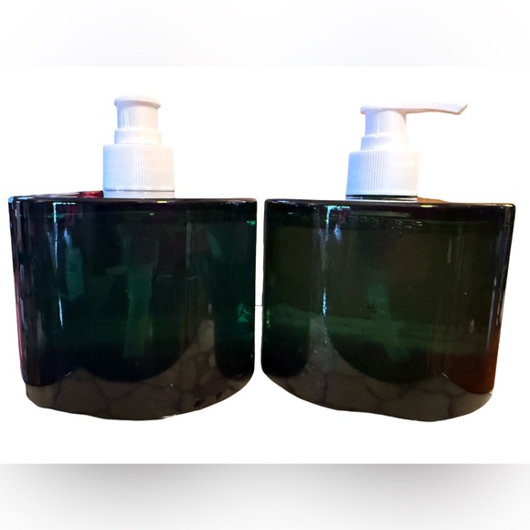 Sand + Fog NWT Quantity of 2 Aromatic Frazier Fur Hand Soap 15.7 Fl Oz Each - Picture 4 of 5